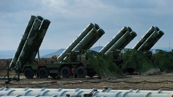 Зенитный ракетный комплекс С-400 Триумф полка противовоздушной обороны в Феодосии, фото из архива - Sputnik Азербайджан