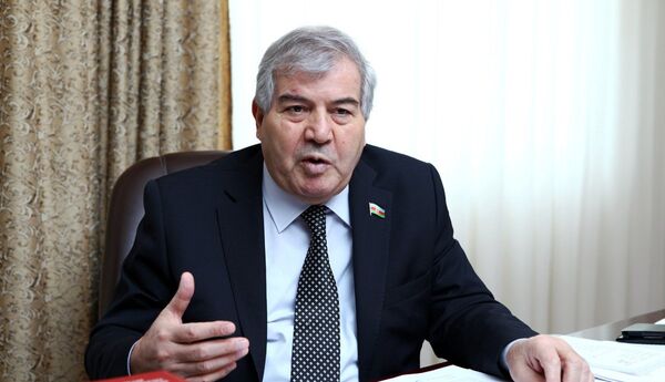Vətəndaş Həmrəyliyi Partiyasının sədri Sabir Rüstəmxanlı Vətəndaş Həmrəyliyi Partiyasının sədri Sabir Rüstəmxanlı - Sputnik Азербайджан