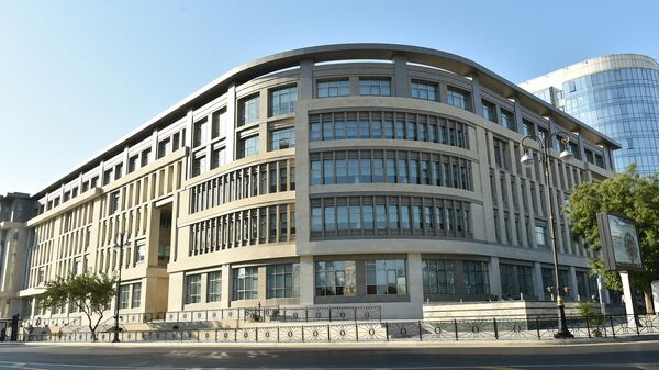İlham Əliyev Bakıdakı 20 nömrəli məktəb-liseyin yeni binasının açılışında iştirak edib - Sputnik Azərbaycan