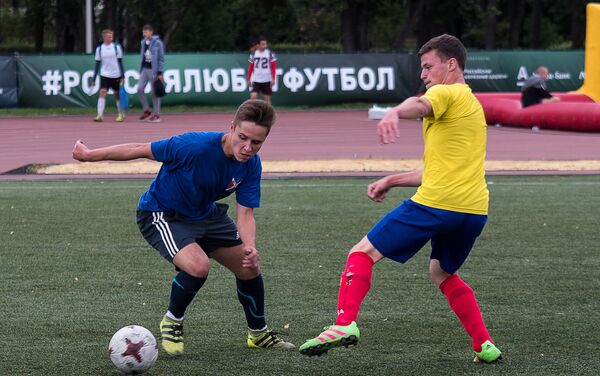 На московском стадионе Лужники состоялся первый фестиваль под названием Россия любит футбол - Sputnik Азербайджан