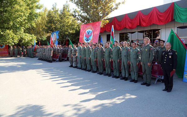 Министр обороны принял участие в церемонии открытия учений “TurAz Qartalı-2017” - Sputnik Азербайджан