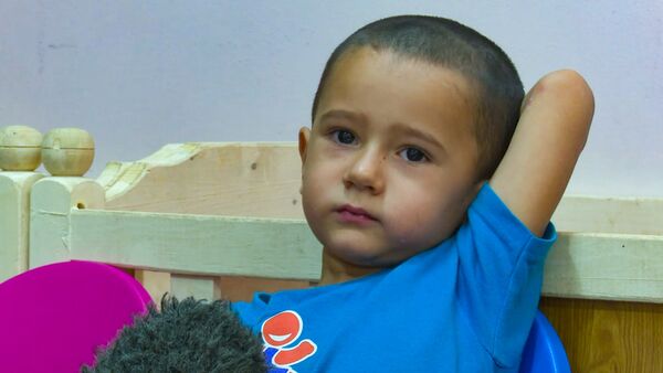 Абдулла из детского приюта в Багдаде - Sputnik Azərbaycan