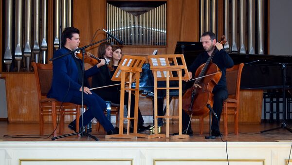 Концерт с участием российских музыкантов в Бакинской музыкальной академии - Sputnik Азербайджан