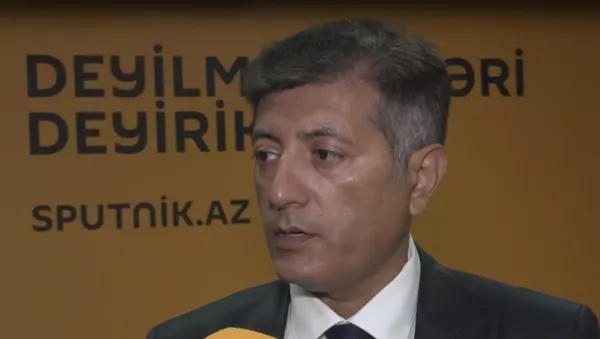 Руководитель Центра нефтяных исследований Caspian Barrel Ильхам Шабан - Sputnik Азербайджан