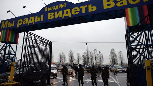 Полиция проверяет московский рынок Садовод - Sputnik Азербайджан
