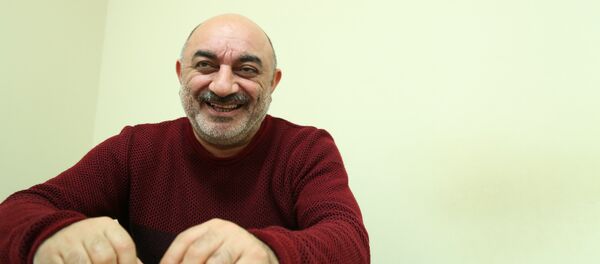 Эксперт по Ближнему Востоку и Ирану Садреддин Солтан Эксперт по Ближнему Востоку и Ирану Садреддин Солтан - Sputnik Азербайджан