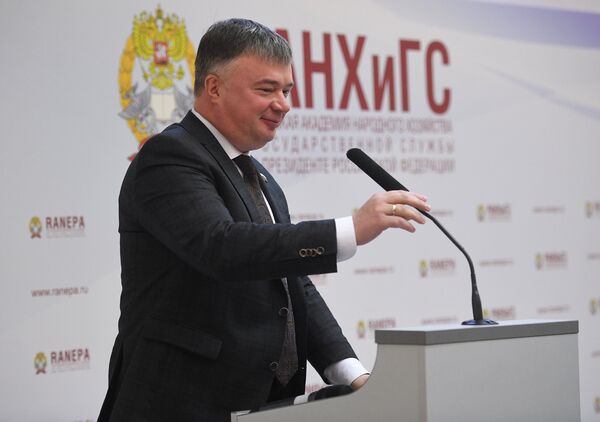 Депутат Государственной думы Российской Федерации Артем Кавинов Депутат Государственной думы Российской Федерации Артем Кавинов - Sputnik Азербайджан