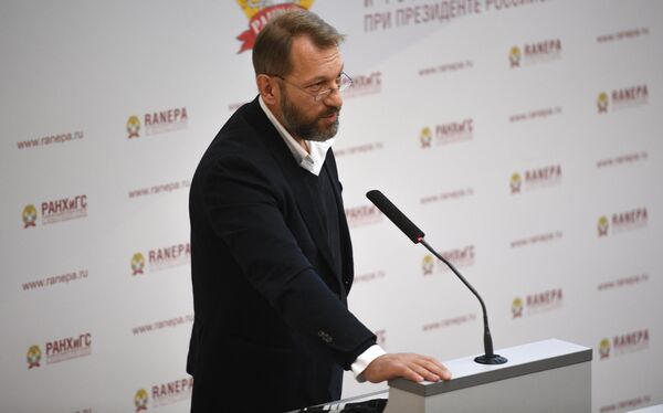 Заместитель главного редактора МИА Россия сегодня Андрей Благодыренко Заместитель главного редактора МИА Россия сегодня Андрей Благодыренко - Sputnik Азербайджан