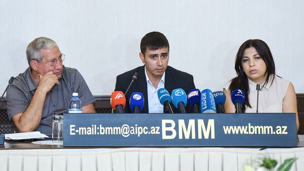 Пресс-конференция сына Дильгама Аскерова — Кюрдоглу Аскерова - Sputnik Азербайджан