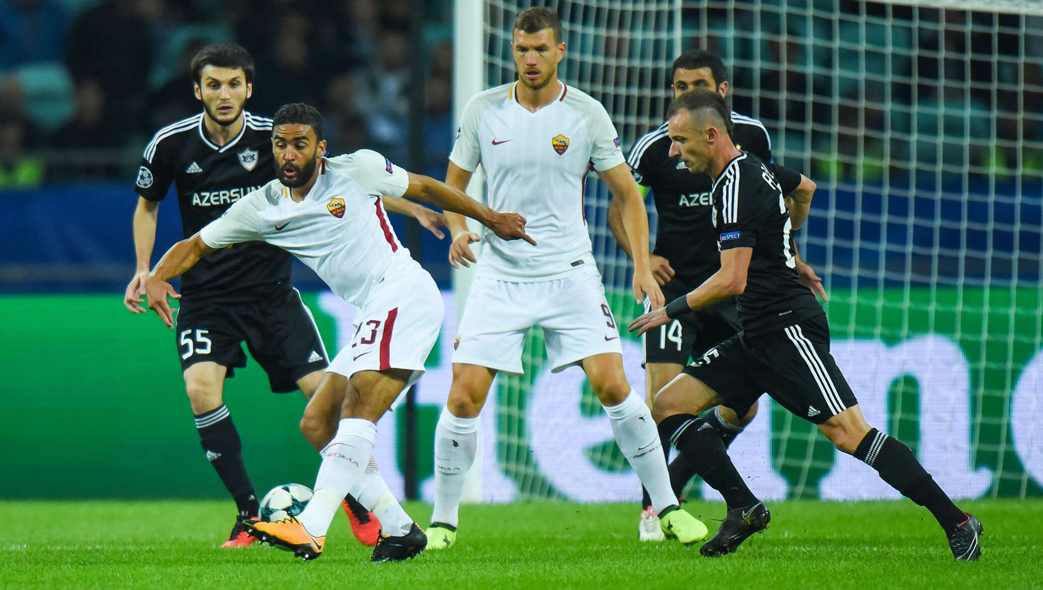 Матчи азербайджана по футболу. Азербайджан футбол. ROMA Qarabag. Qarabag Football. Кубок Азербайджана по футболу.