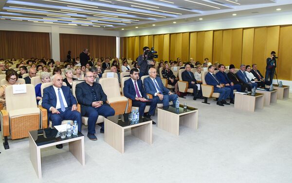 Международный конгресс Диалог языков и культур в евразийском образовательном пространстве - Sputnik Азербайджан