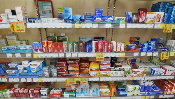 Продажа лекарственных препаратов в аптеке, фото из архива - Sputnik Азербайджан