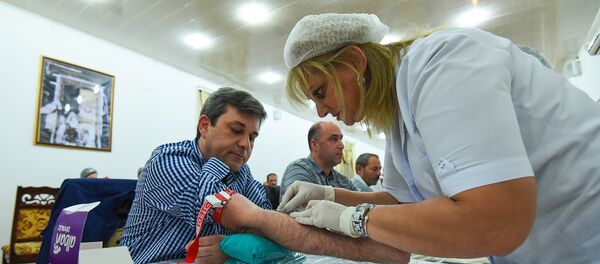 День Ашуры в бакинской мечети Аждарбей День Ашуры в бакинской мечети Аждарбей - Sputnik Азербайджан