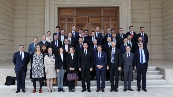 Президент Ильхам Алиев принял делегацию Совета Европейского Союза - Sputnik Азербайджан