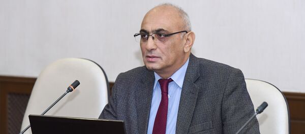Заведующий отделением Республиканского центра сейсмологической службы при Национальной академии наук Азербайджана Тахир Мамедли Заведующий отделением Республиканского центра сейсмологической службы при Национальной академии наук Азербайджана Тахир Мамедли - Sputnik Азербайджан