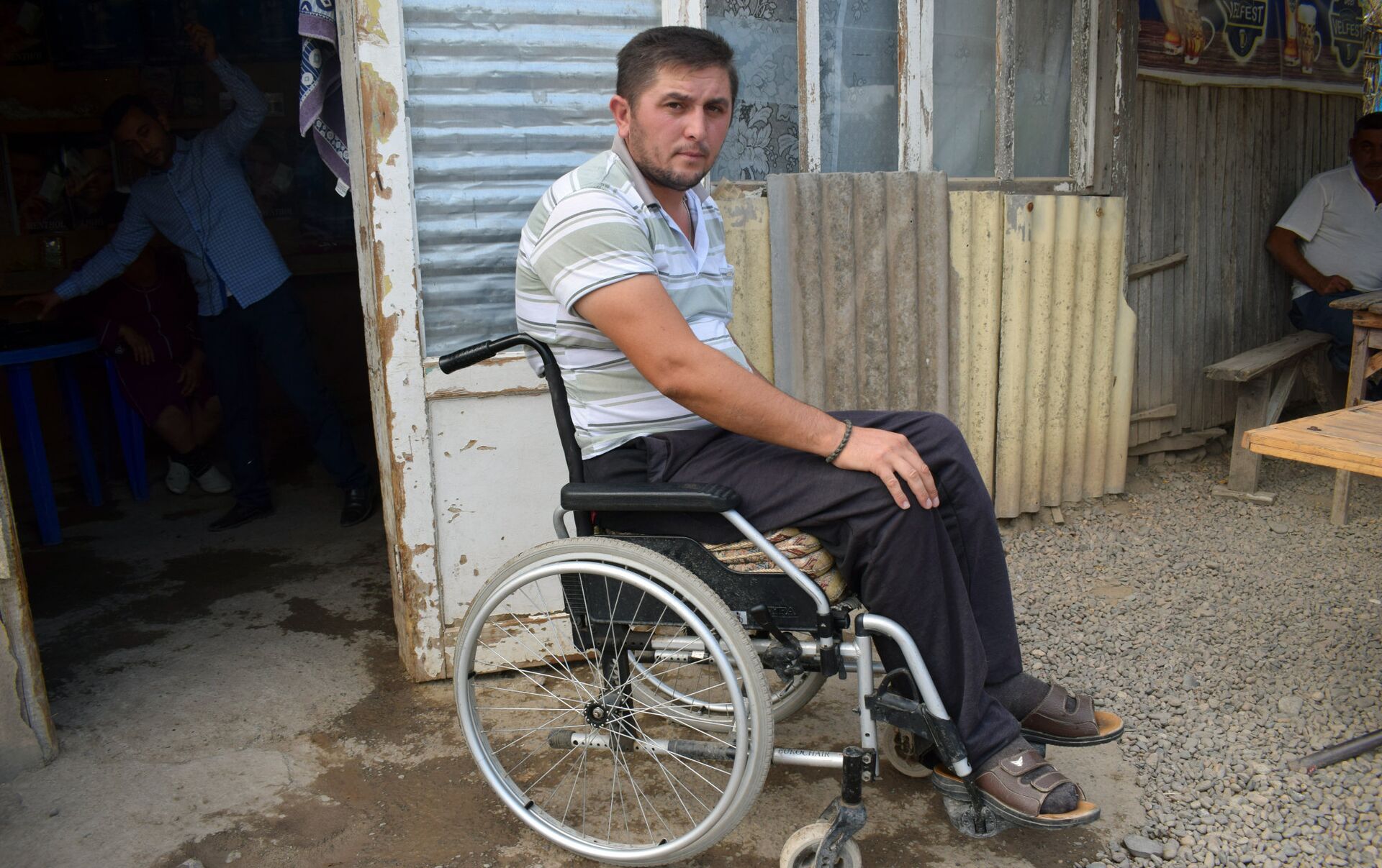 Инвалида обвинили. Фото инвалида азербайджанца.
