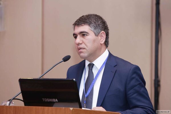 Vüqar Bayramov Vüqar Bayramov - Sputnik Azərbaycan