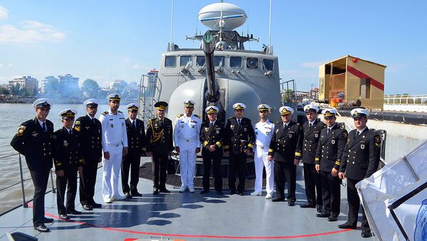 Азербайджанские военные моряки прибыли в город Энзели - Sputnik Азербайджан