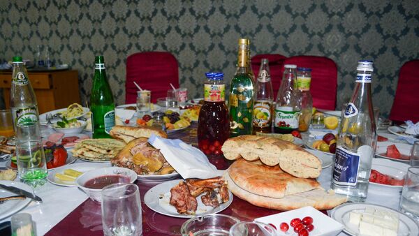 Свадебный стол, архивное фото - Sputnik Азербайджан