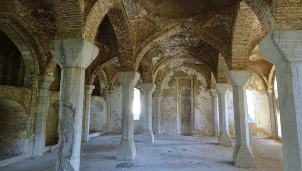 Мечеть в оккупированном Арменией азербайджанском городе Шуша, фото из архива - Sputnik Azərbaycan