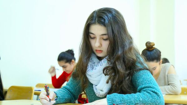 Вступительные экзамены в вуз, фото из архива - Sputnik Азербайджан