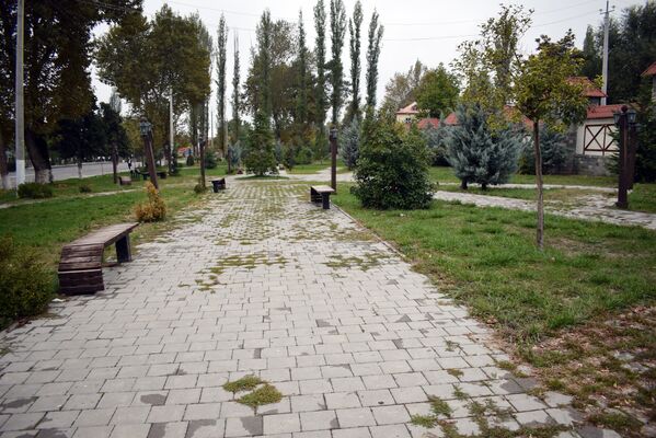 Парк дружбы Азербайджан-Франция в центре Исмаиллы - Sputnik Азербайджан