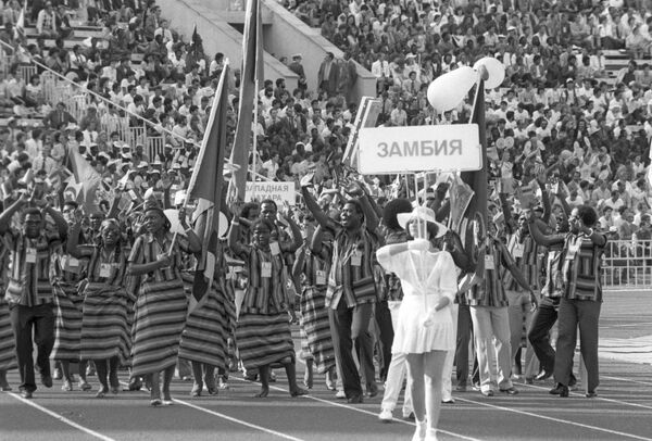 Делегация Замбии на открытии фестиваля на Центральном стадионе имени В.И. Ленина - Sputnik Азербайджан