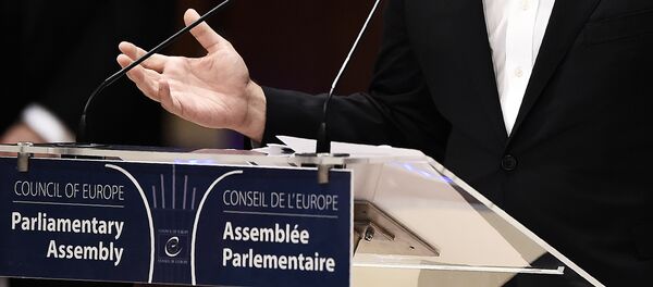Трибуна в зале заседаний Парламентской Ассамблеи Совета Европы Трибуна в зале заседаний Парламентской Ассамблеи Совета Европы - Sputnik Азербайджан