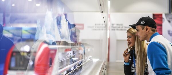 Выставка Youth Expo в главном медиацентре Олимпийского парка в Сочи в рамках XIX Всемирного фестиваля молодежи и студенчества Выставка Youth Expo в главном медиацентре Олимпийского парка в Сочи в рамках XIX Всемирного фестиваля молодежи и студенчества - Sputnik Азербайджан