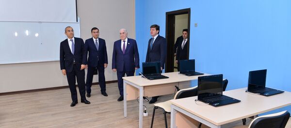 Министр образования Микаил Джаббаров на открытии нового здания Габалинского государственного центра профессионального образования - Sputnik Азербайджан