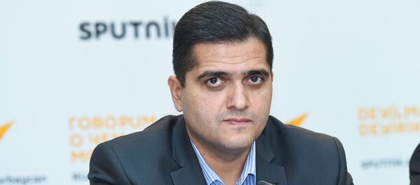 Политолог Эльхан Шахиноглу Политолог Эльхан Шахиноглу - Sputnik Азербайджан