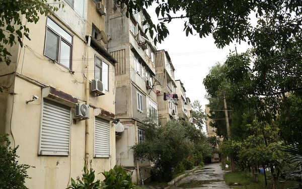 Bakının mərkəzi küçələrində “balkon”lar sökülür - Sputnik Azərbaycan