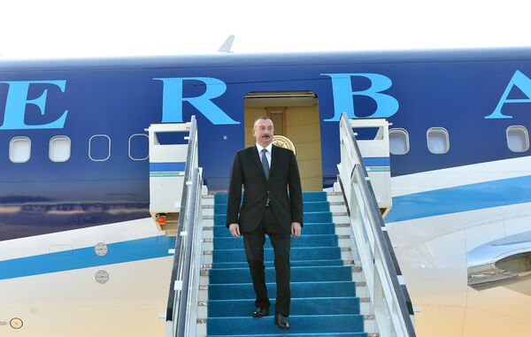 Президент Азербайджана Ильхам Алиев в Международном аэропорту Стамбула имени Ататюрка Президент Азербайджана Ильхам Алиев в Международном аэропорту Стамбула имени Ататюрка - Sputnik Азербайджан