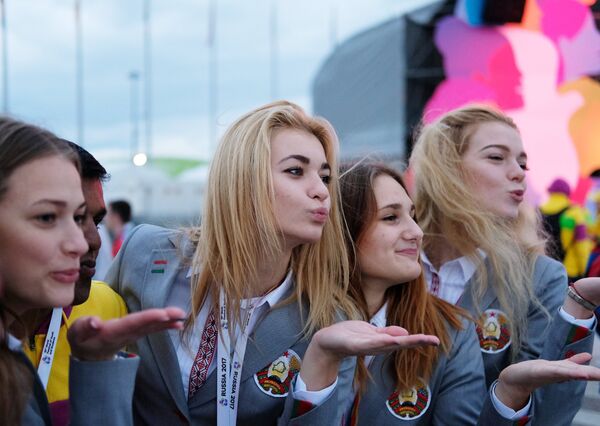 XIX Всемирный фестиваль молодежи и студентов. День первый - Sputnik Азербайджан