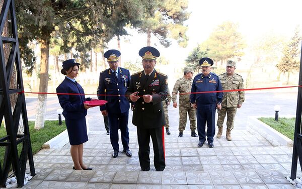 Руководство Министерства обороны приняло участие в открытии новой воинской части войск Противовоздушной обороны - Sputnik Азербайджан