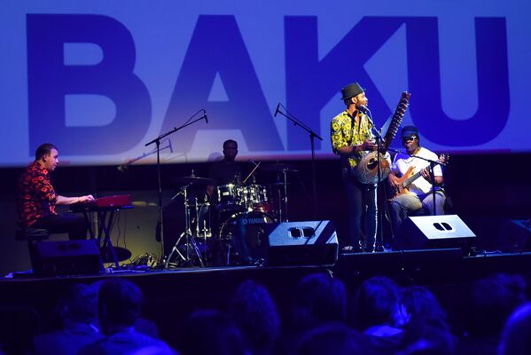 Концерт гвинейского музыканта Сейку Кояте в рамках Baku Jazz Festival 2017 - Sputnik Азербайджан