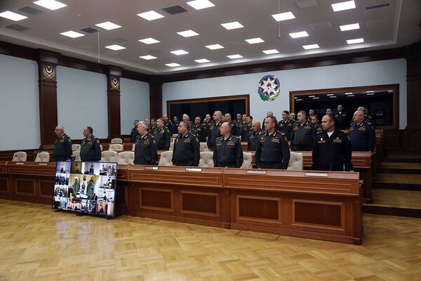 Министр обороны дал указания войскам по немедленному и решительному пресечению провокаций противника Министр обороны дал указания войскам по немедленному и решительному пресечению провокаций противника - Sputnik Азербайджан