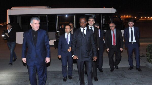 Делегация под руководством председателя Панафриканского парламента Родриго Нкодо Данго прибыла в Баку - Sputnik Азербайджан