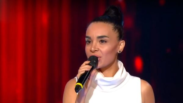 Айнура Ширинова на сцене международного вокального проекта Голос Турции, - Sputnik Азербайджан