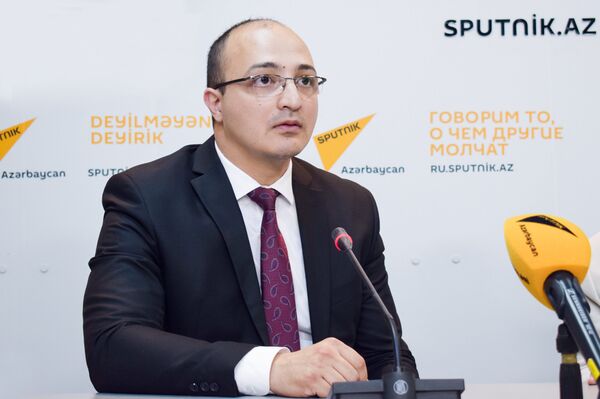 Преподаватель Академии государственного управления при президенте Азербайджана Заур Мамедов - Sputnik Азербайджан