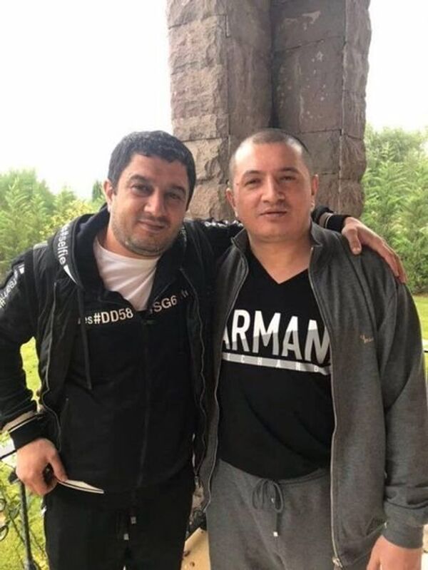 Lotu Qulinin azadlıqda çəkdirdiyi ilk fotosu Lotu Qulinin azadlıqda çəkdirdiyi ilk fotosu - Sputnik Azərbaycan
