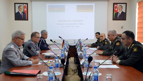 Двусторонние переговоры между министерствами обороны Азербайджана и Германии - Sputnik Азербайджан
