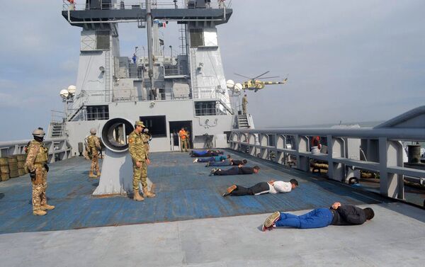 Cамооценка 1-го уровня по Воспрещению действий в море с Палубной группой ВМС Азербайджана, объявленной в Объединение Совместных Сил - Sputnik Азербайджан