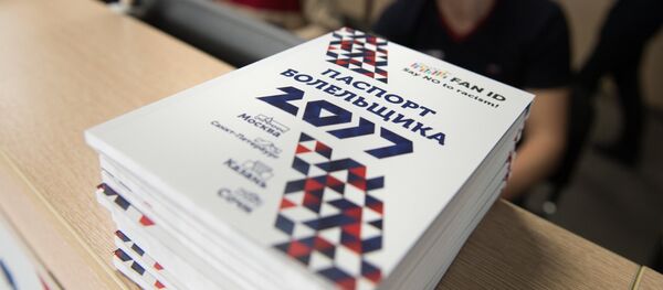 Паспорт болельщика в центре выдачи паспортов болельщиков Кубка конфедераций FIFA 2017 в Сочи - Sputnik Азербайджан