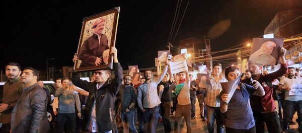 Митинг в поддержку президента Курдистана Масуда Барзани Ирак 29 октября 2017 года Митинг в поддержку президента Курдистана Масуда Барзани Ирак 29 октября 2017 года - Sputnik Азербайджан