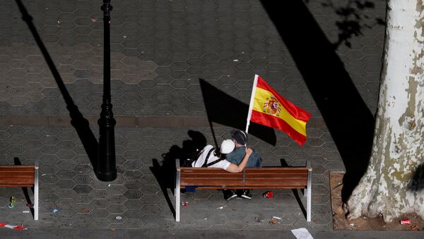 Парад в центре Барселоны, Испания, 29 октября 2017 года - Sputnik Азербайджан