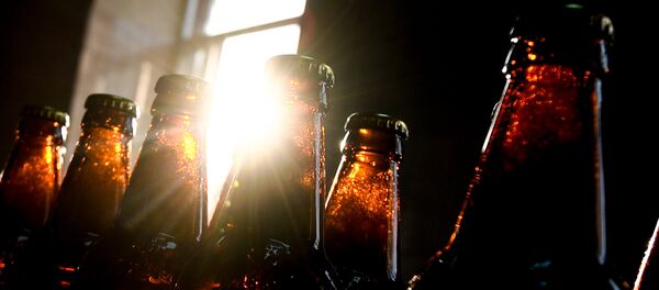 Бутылки с алкогольными напитками, фото из архива Бутылки с алкогольными напитками, фото из архива - Sputnik Азербайджан