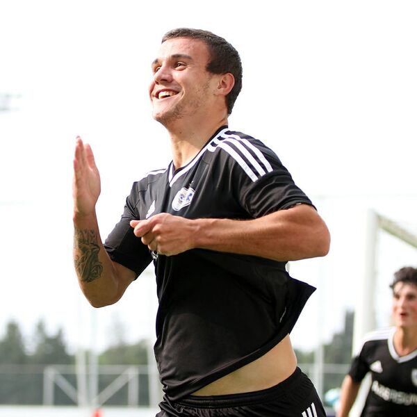 Автор победного гола Карабаха (U-19) Ярослав Деда Автор победного гола Карабаха (U-19) Ярослав Деда - Sputnik Азербайджан