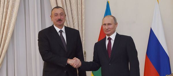 Президент Азербайджана Ильхам Алиев и президент Российской Федерации Владимир Путин во время встречи в Тегеране, 1 ноября 2017 года Президент Азербайджана Ильхам Алиев и президент Российской Федерации Владимир Путин во время встречи в Тегеране, 1 ноября 2017 года - Sputnik Азербайджан