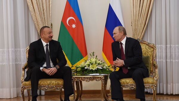 Президент Азербайджана Ильхам Алиев и президент Российской Федерации Владимир Путин во время встречи в Тегеране, 1 ноября 2017 года - Sputnik Азербайджан